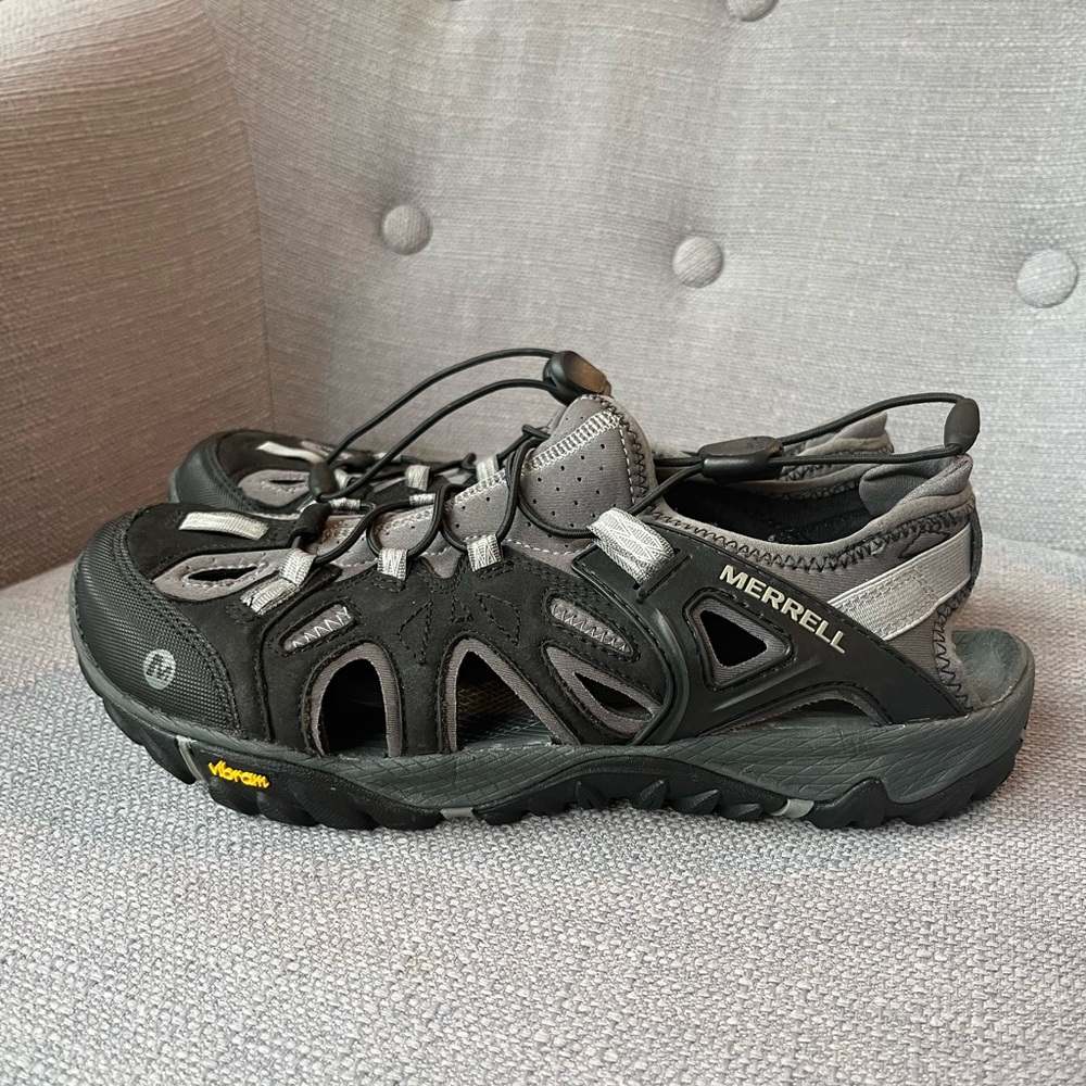 Merrell hiking close toed sandals like new size 10.5